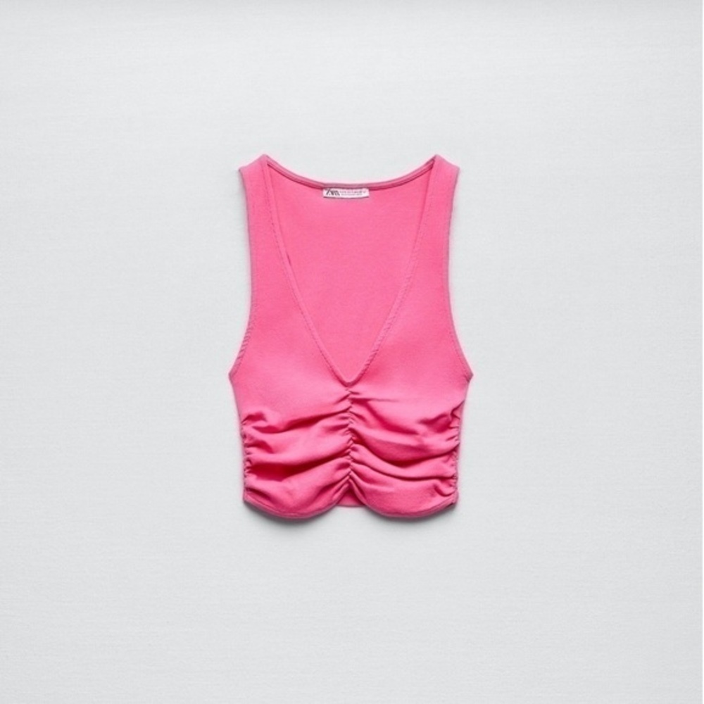 New Ribbed Front Ruched Crop Top - Picture 2 of 9